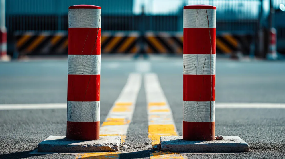Usporedba ručne parking rampe i automatske parking barijere na daljinski
